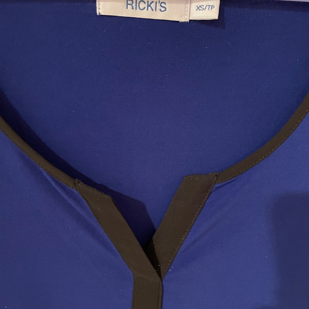 ☘️Ricki’s Tank Blouse - Picture 2 of 3